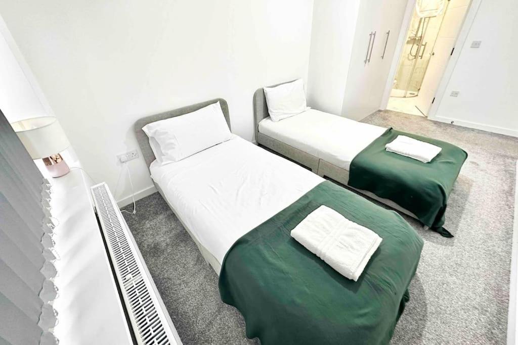 Paradigm House, Stunning 2-Bedroom Apartment 1, Free Parking, Oxford Buitenkant foto